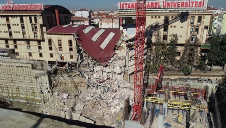 Arel Üniversitesi öğrencileri anlattı: ‘İş makineleri ders sırasında 3 sefer teğet geçti’