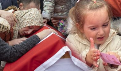 Bartın madencileri gözyaşlarıyla uğurlanıyor: Cenazede yürek yakan görüntü…