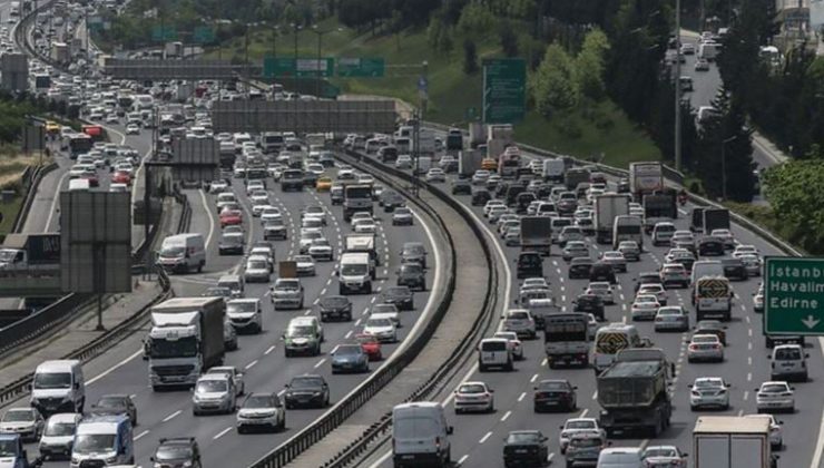 İstanbul’da akşam saatlerinde trafikte yoğunluk yaşanıyor