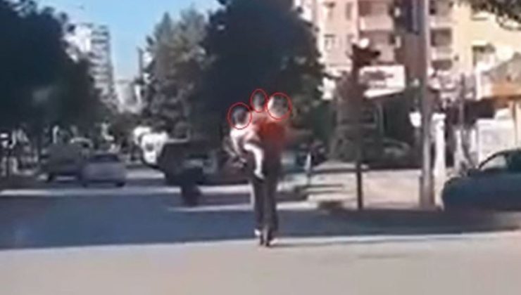 Bu da oldu… Scooter’da 1’i ‘bebek’ 3 kişinin tehlikeli seyahati