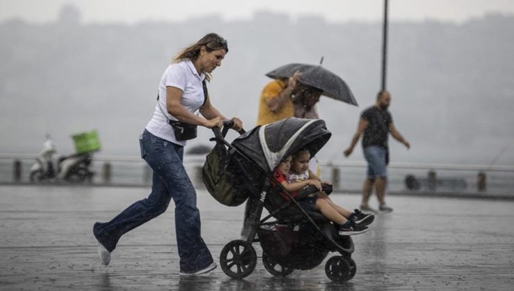 İstanbul güne sağanak yağışla başladı