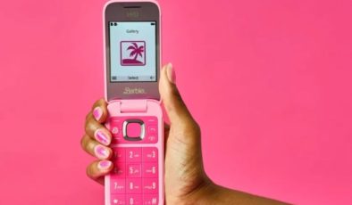 Barbie gençlerin telefon bağımlılığına çare olabilir mi?