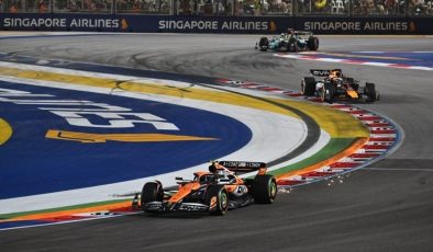 Verstappen’in galibiyet hasreti sürdü: Formula 1 Singapur GP’de kazanan Norris!